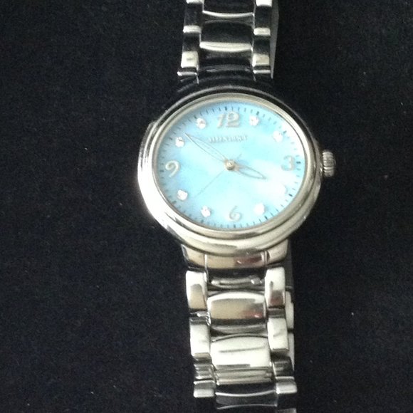 Ellen Tracy mother of pearl watch - Picture 7 of 7